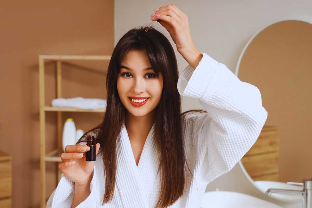 usare il rosmarino per rafforzare i capelli