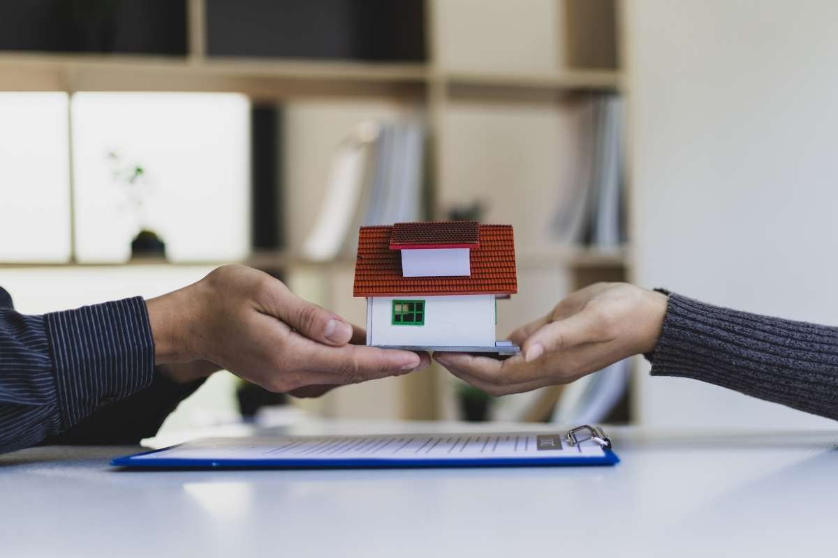 Eredità, se un erede rinuncia che fine fa la sua parte?